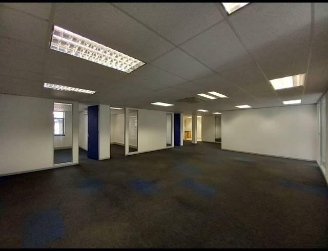 360M² OFFICE TO LET IN BRYANSTON